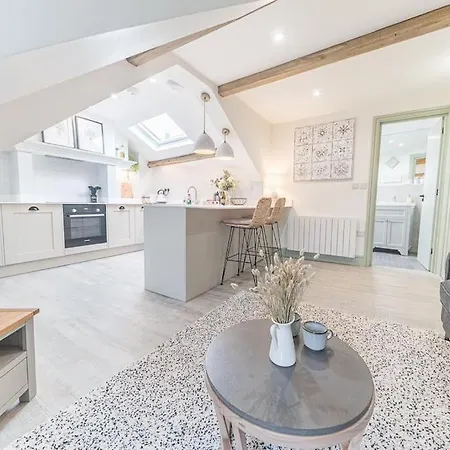 Otterbield, Derwent House, * ポーティンズケール