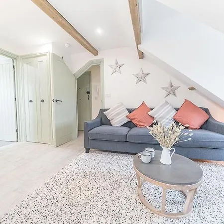 Otterbield, Derwent House, ポーティンズケール