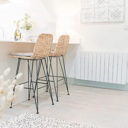 Otterbield, Derwent House, *