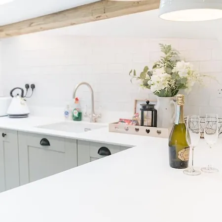 Otterbield, Derwent House, アパート