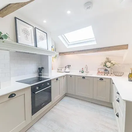 Otterbield, Derwent House, ポーティンズケール