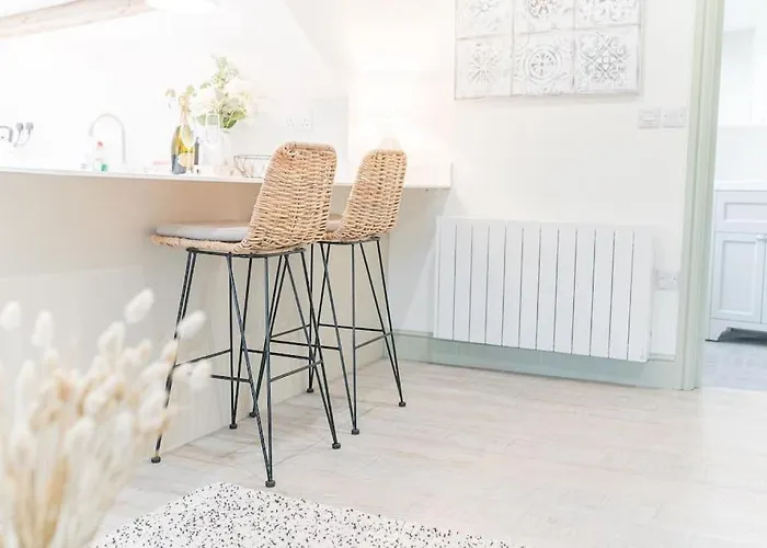 Otterbield, Derwent House, *