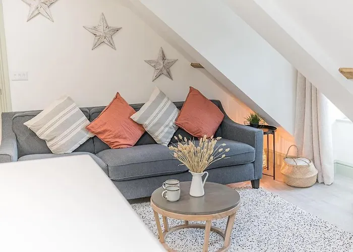 Otterbield, Derwent House,